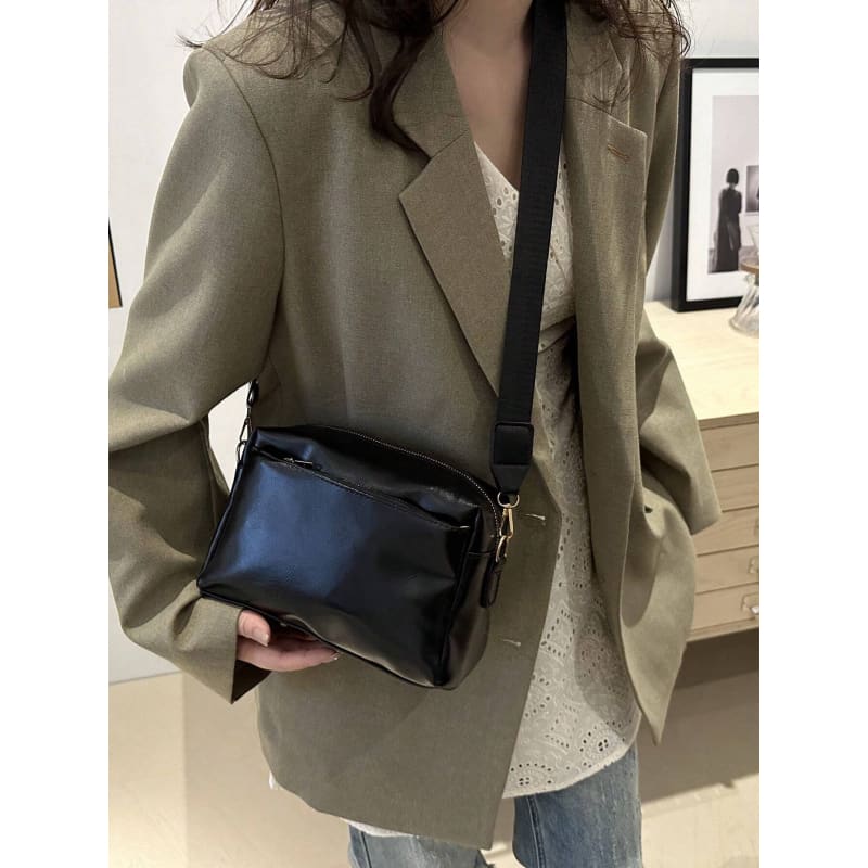 Bolsa de Couro Feminina Transversal Karina